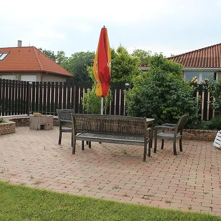 Διαμέρισμα Marta *